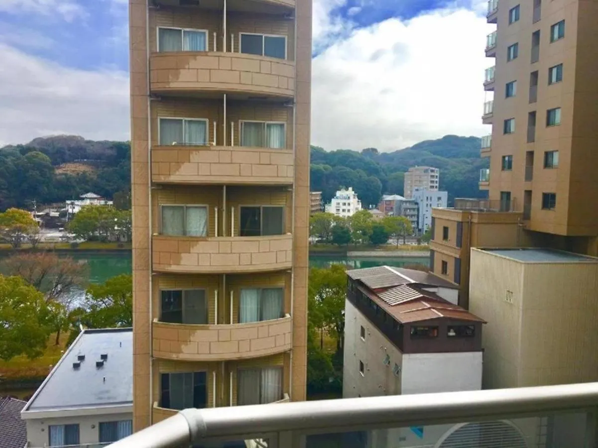 Female-Friendly Rooms At Crane Peace Tower Hiroshima Apartment